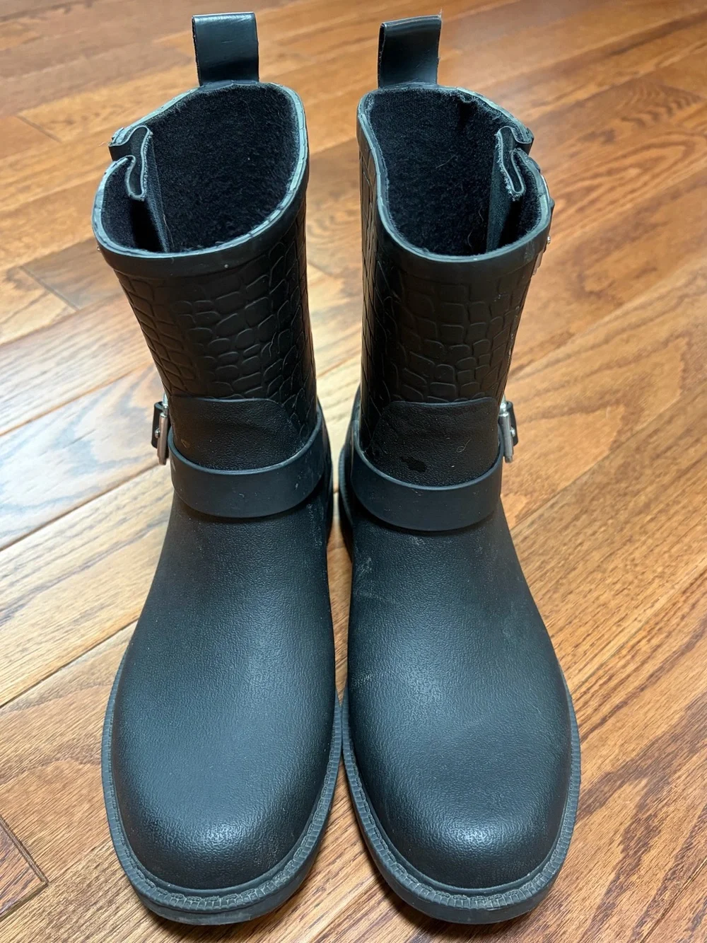 Sam Edelman Black Croc-Embossed Short Rain Boots with Buckles Size 7